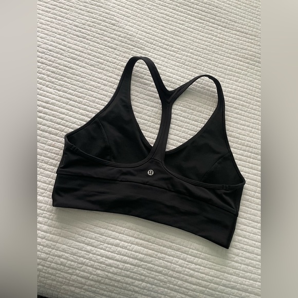 Lululemon sports bra size 8 - Picture 6 of 7